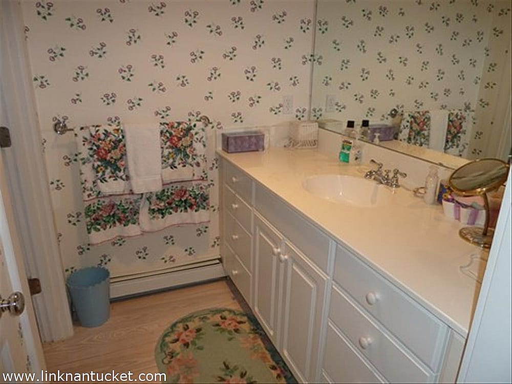 10 Goldfinch Drive Nantucket MA