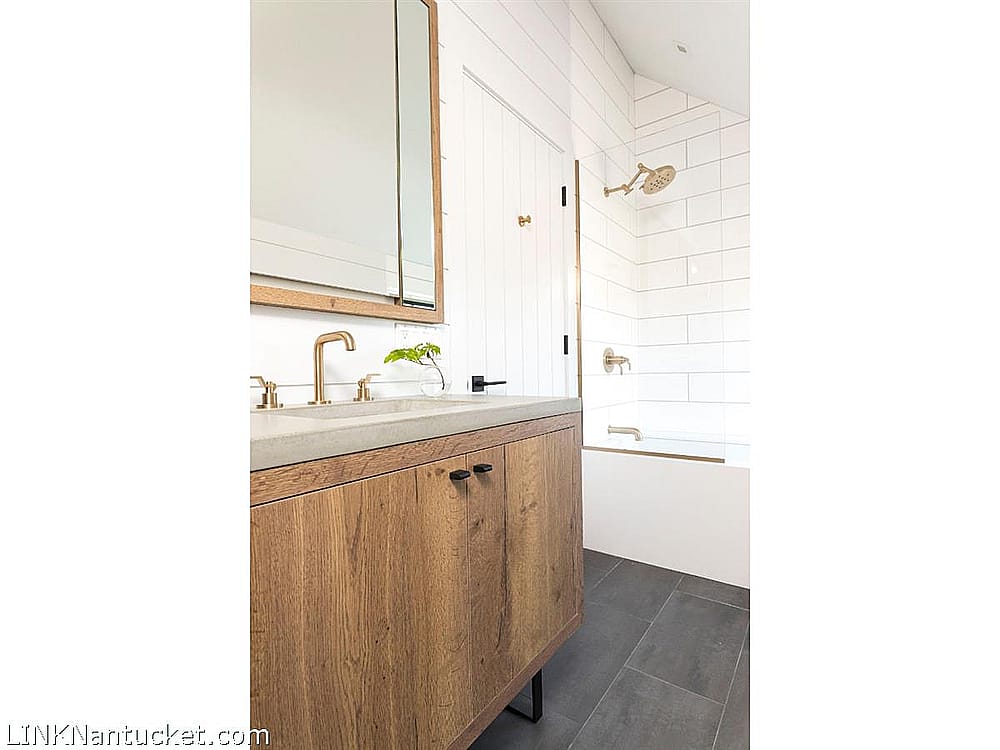 74 Hawthorne Park Nantucket MA