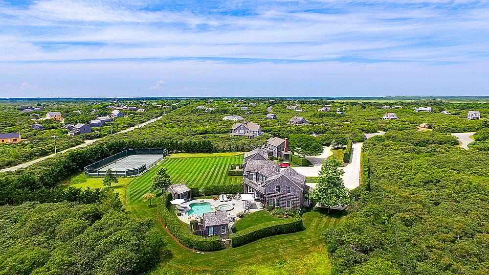 8 Crestwood Circle Nantucket MA