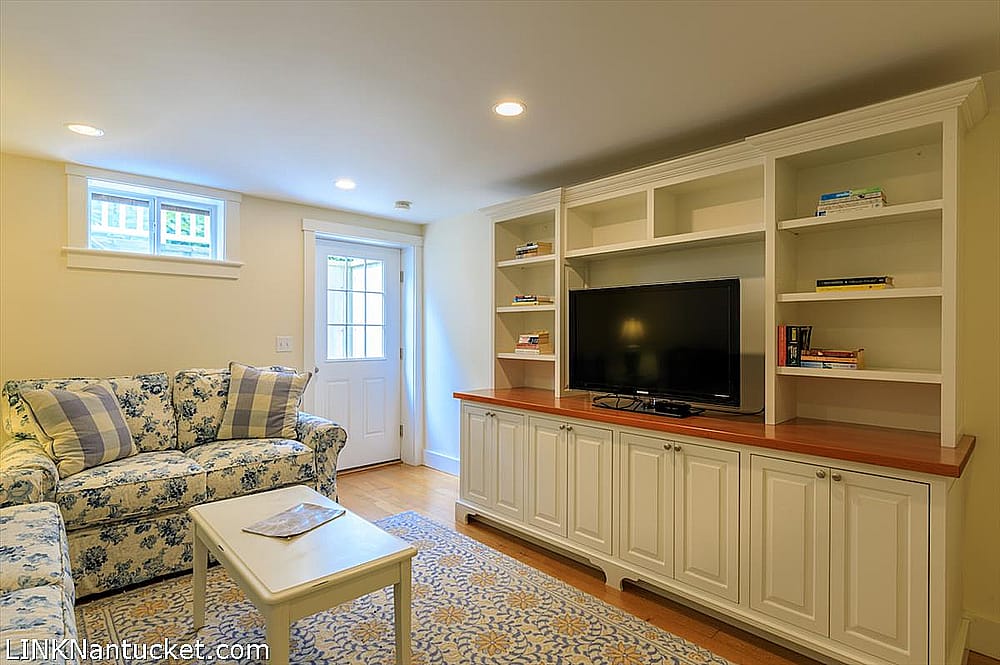 25 Dartmouth Street Nantucket MA