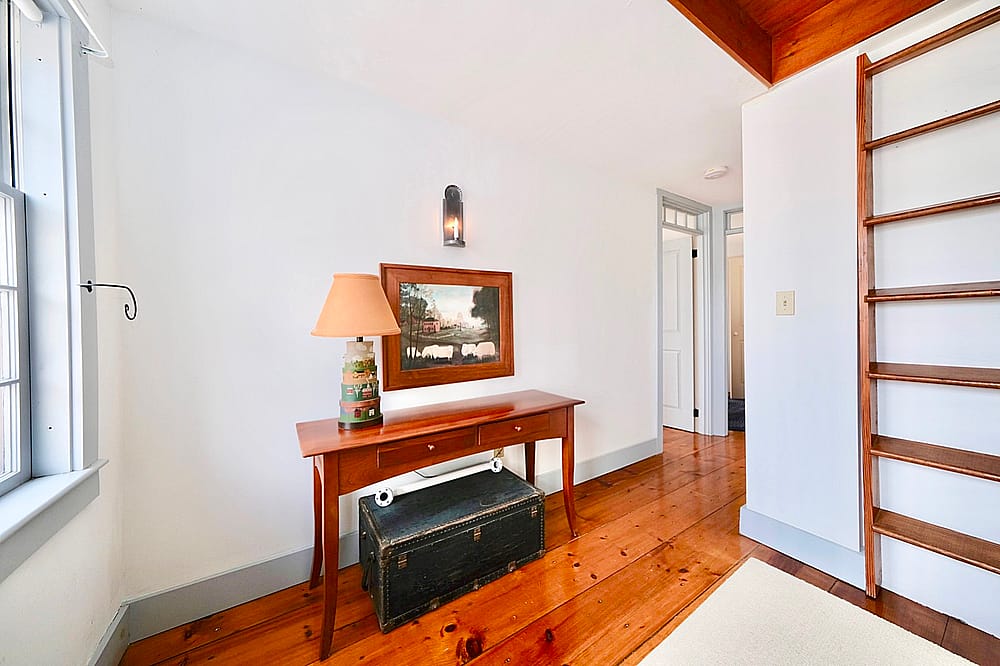 12 West York Lane Nantucket MA