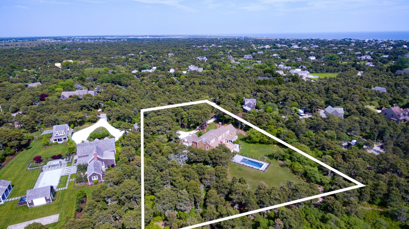 16 Gladlands Avenue Nantucket MA