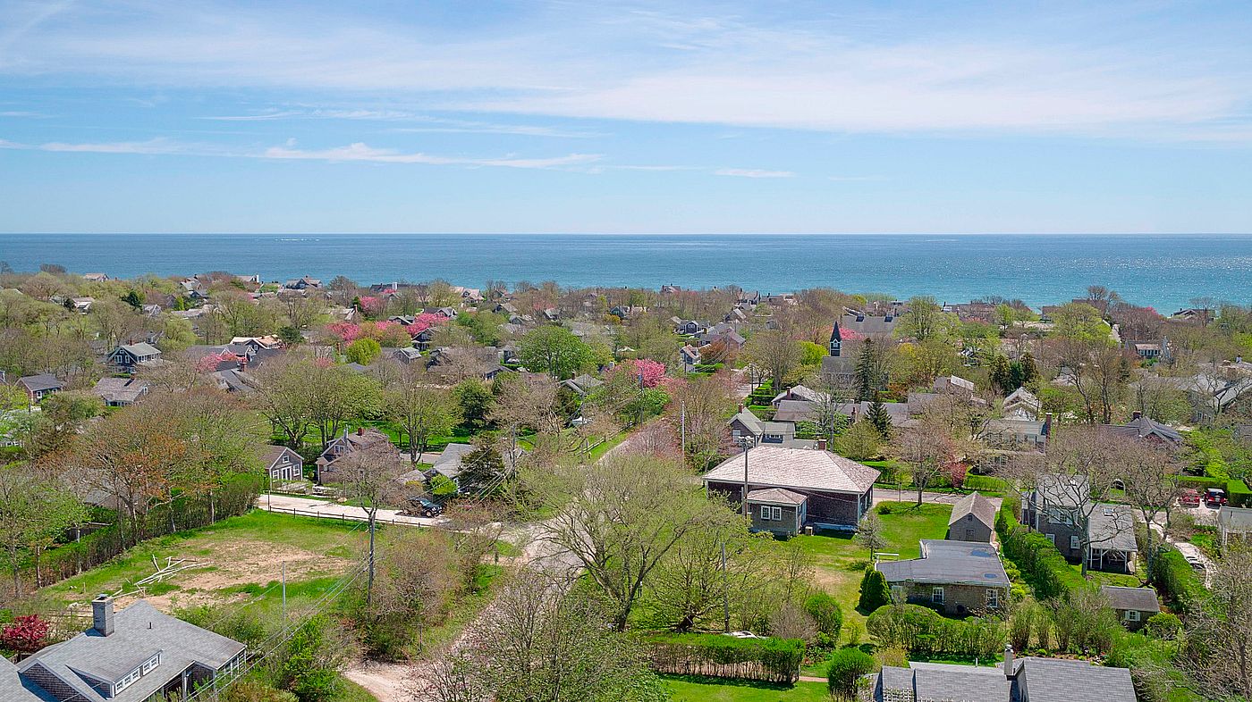 32 New Street Nantucket MA