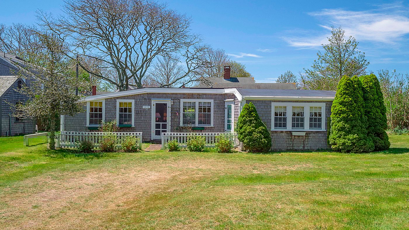 32 New Street Nantucket MA