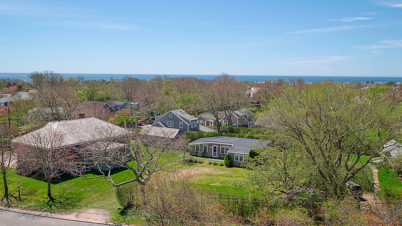 32 New Street Nantucket MA