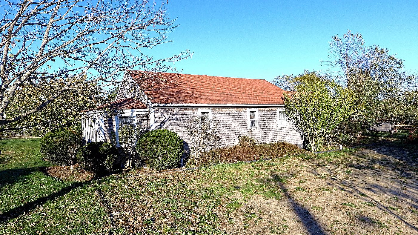 46 Surfside Road Nantucket MA