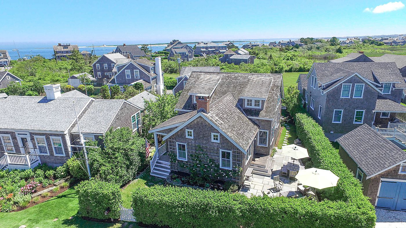 25 Walsh Street Nantucket MA