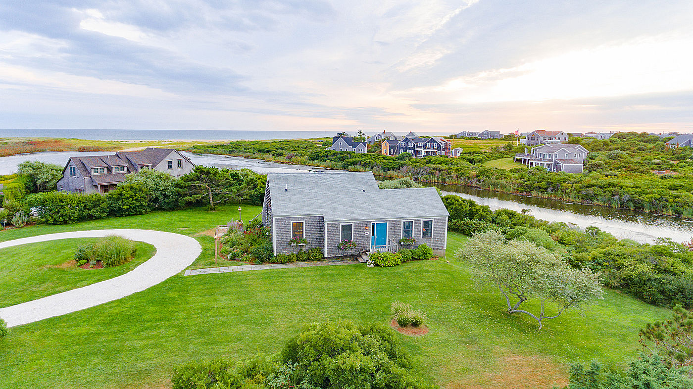 9 Columbus Avenue Nantucket MA
