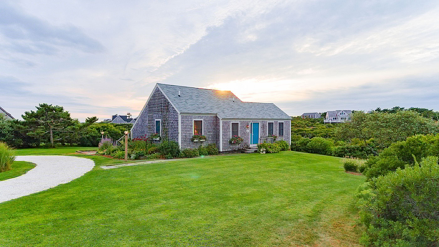 9 Columbus Avenue Nantucket MA