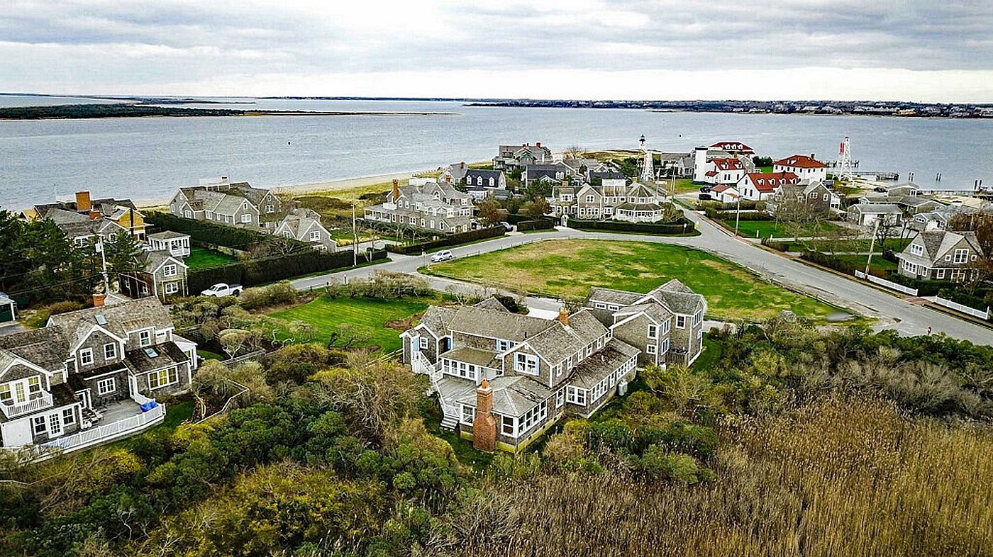 4 Hulbert Avenue Nantucket MA