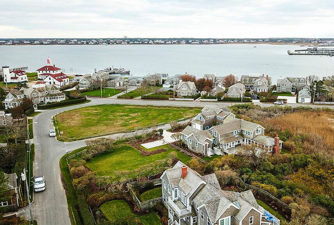 4 Hulbert Avenue Nantucket MA