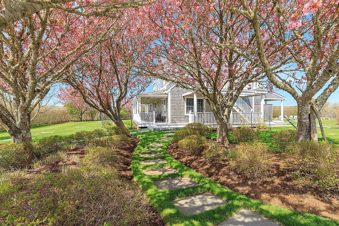 19 Cannonbury Lane & 4 Reaper Circle Nantucket MA