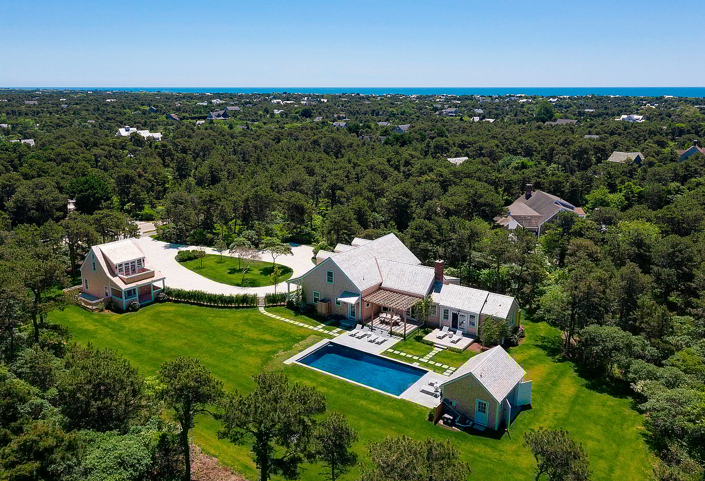 18 Gladlands Avenue Nantucket MA
