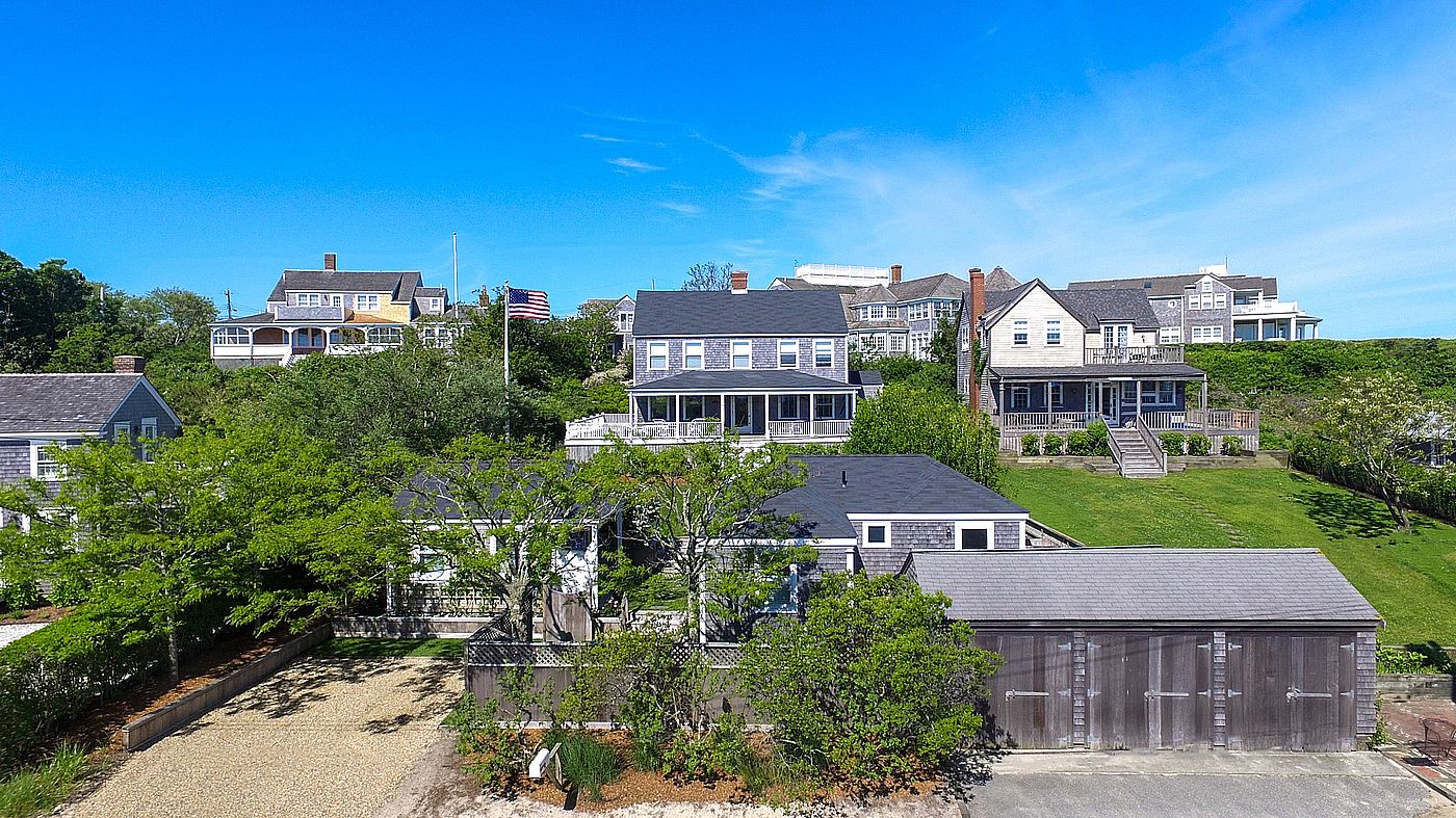 32 Jefferson Avenue Nantucket MA