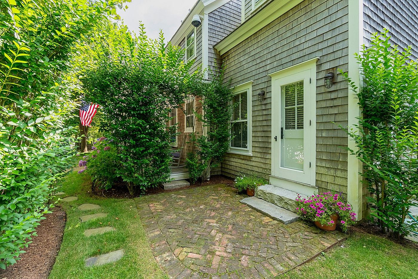 8 Woodbury Lane Nantucket MA