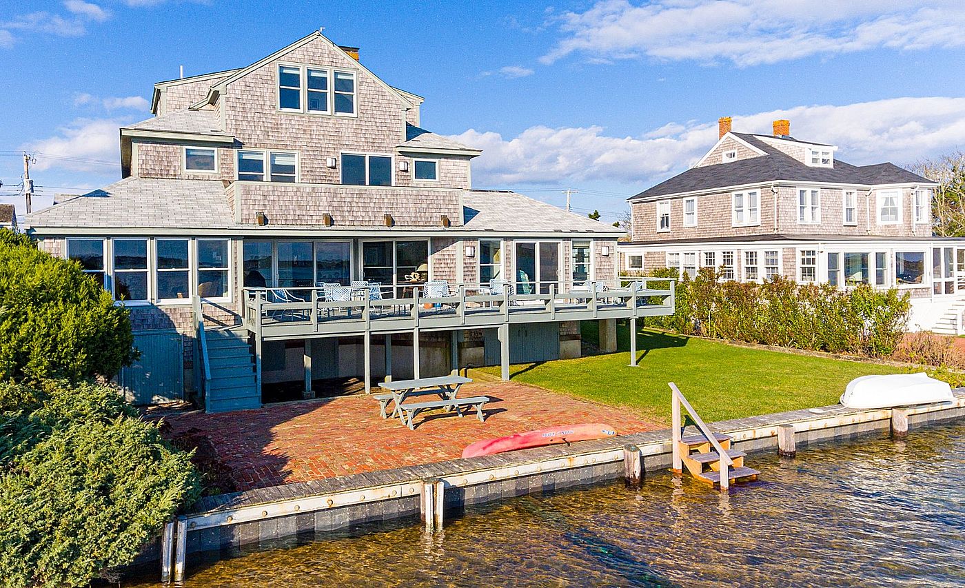 40 Easton Street Nantucket MA