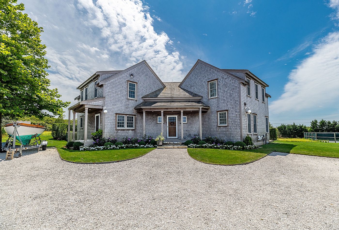 8 Crestwood Circle Nantucket MA