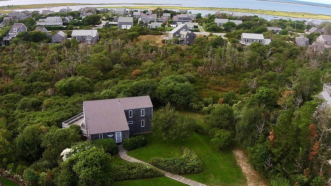 17 Starbuck Road Nantucket MA
