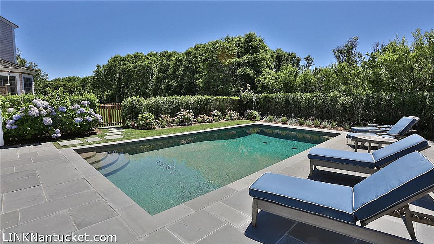 67 Squam Road Nantucket MA