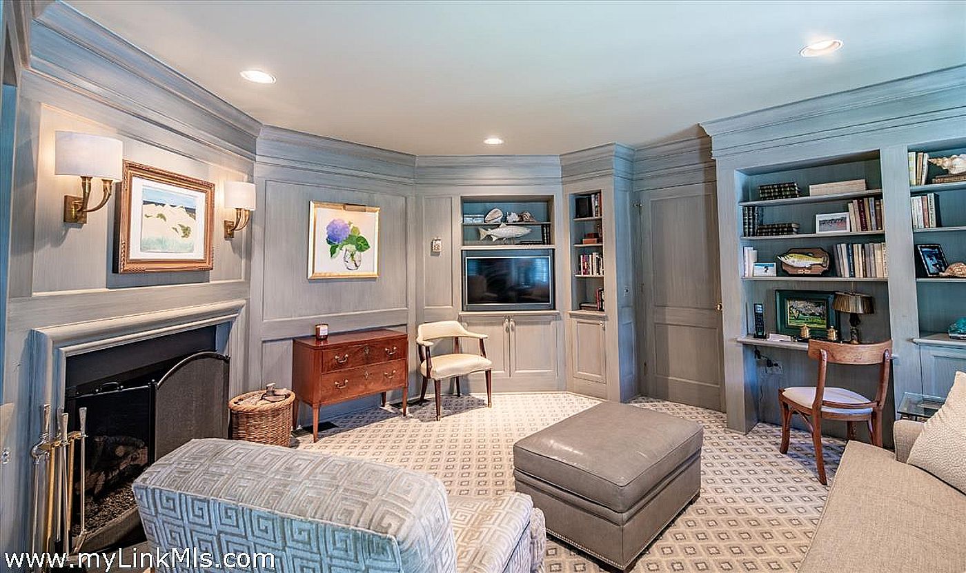 17 Lincoln Avenue Nantucket MA