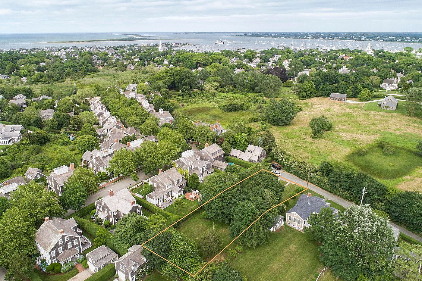 14 Lowell Place Nantucket MA