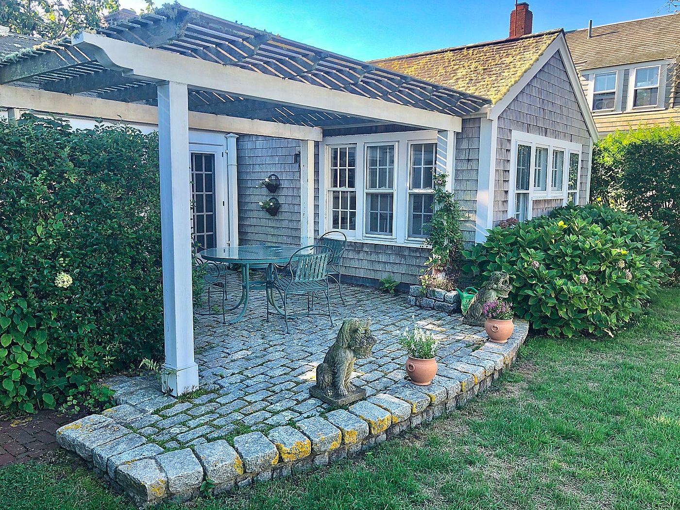 6 Elbow Lane Nantucket MA