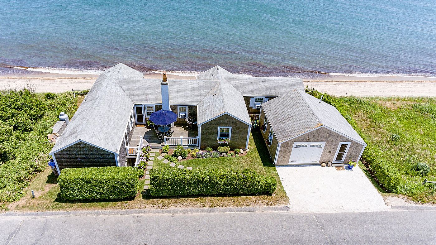 93 Baxter Road Nantucket MA