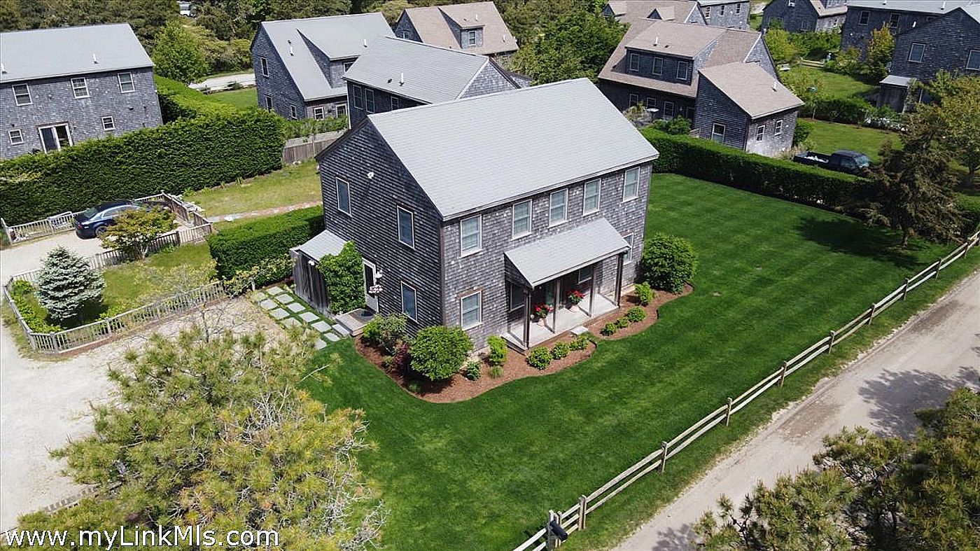6 Kinikinnik Way Nantucket MA
