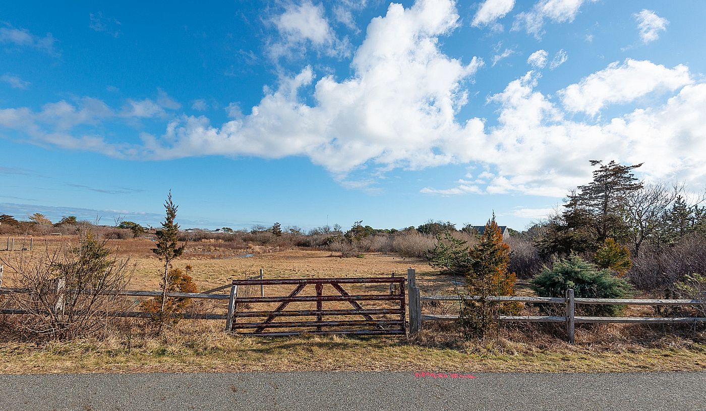 196 Hummock Pond Road Nantucket MA
