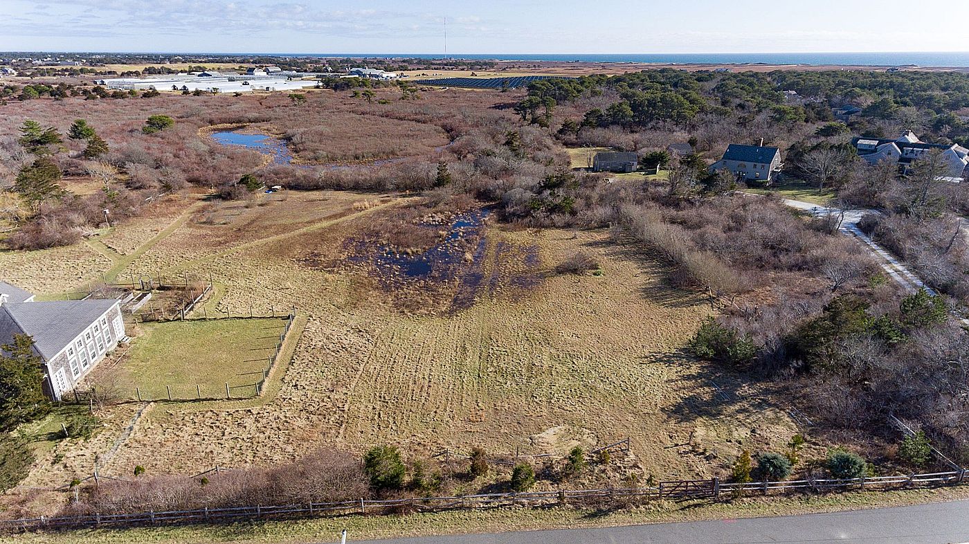 196 Hummock Pond Road Nantucket MA