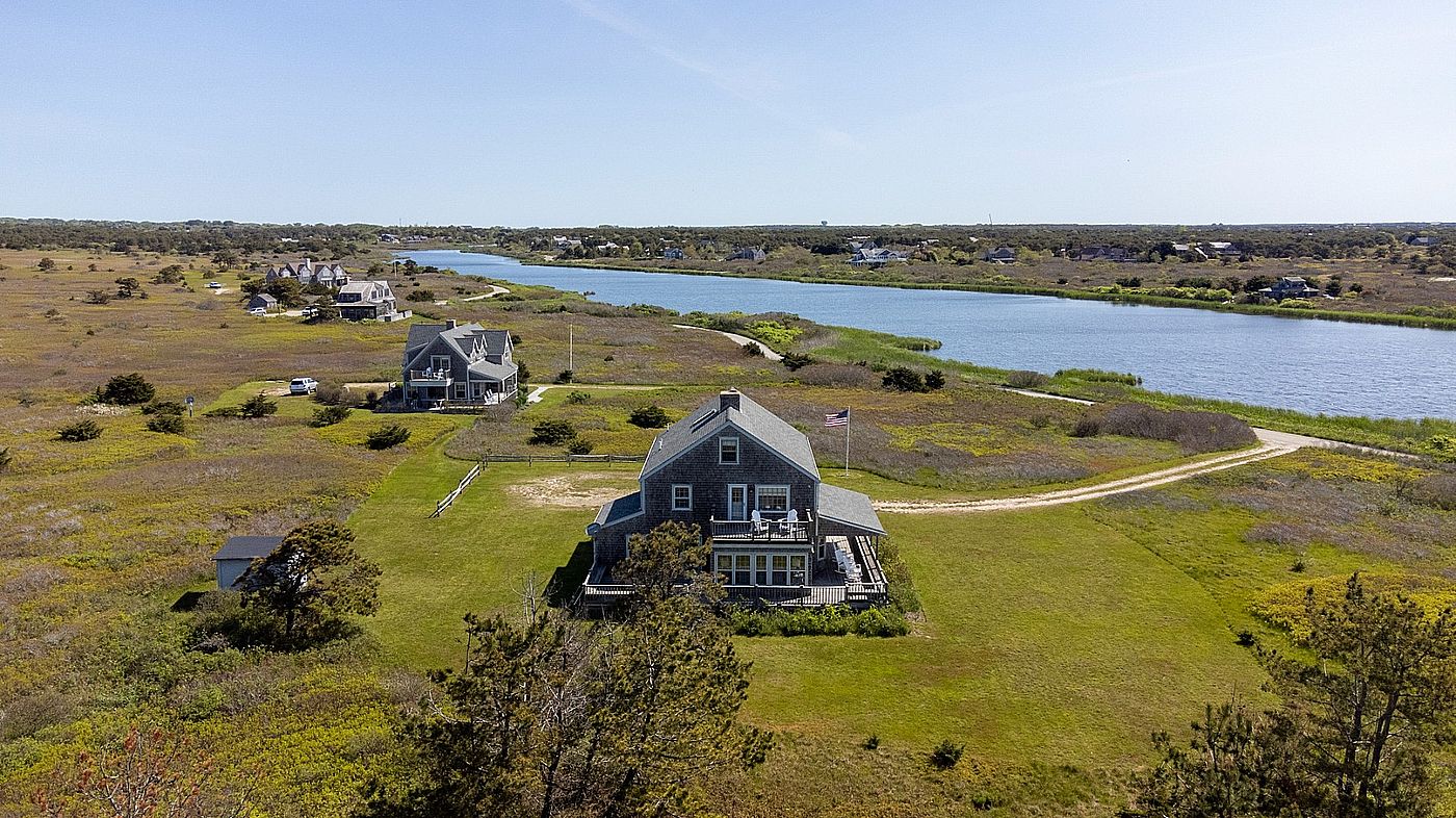 41 West Miacomet Road Nantucket MA