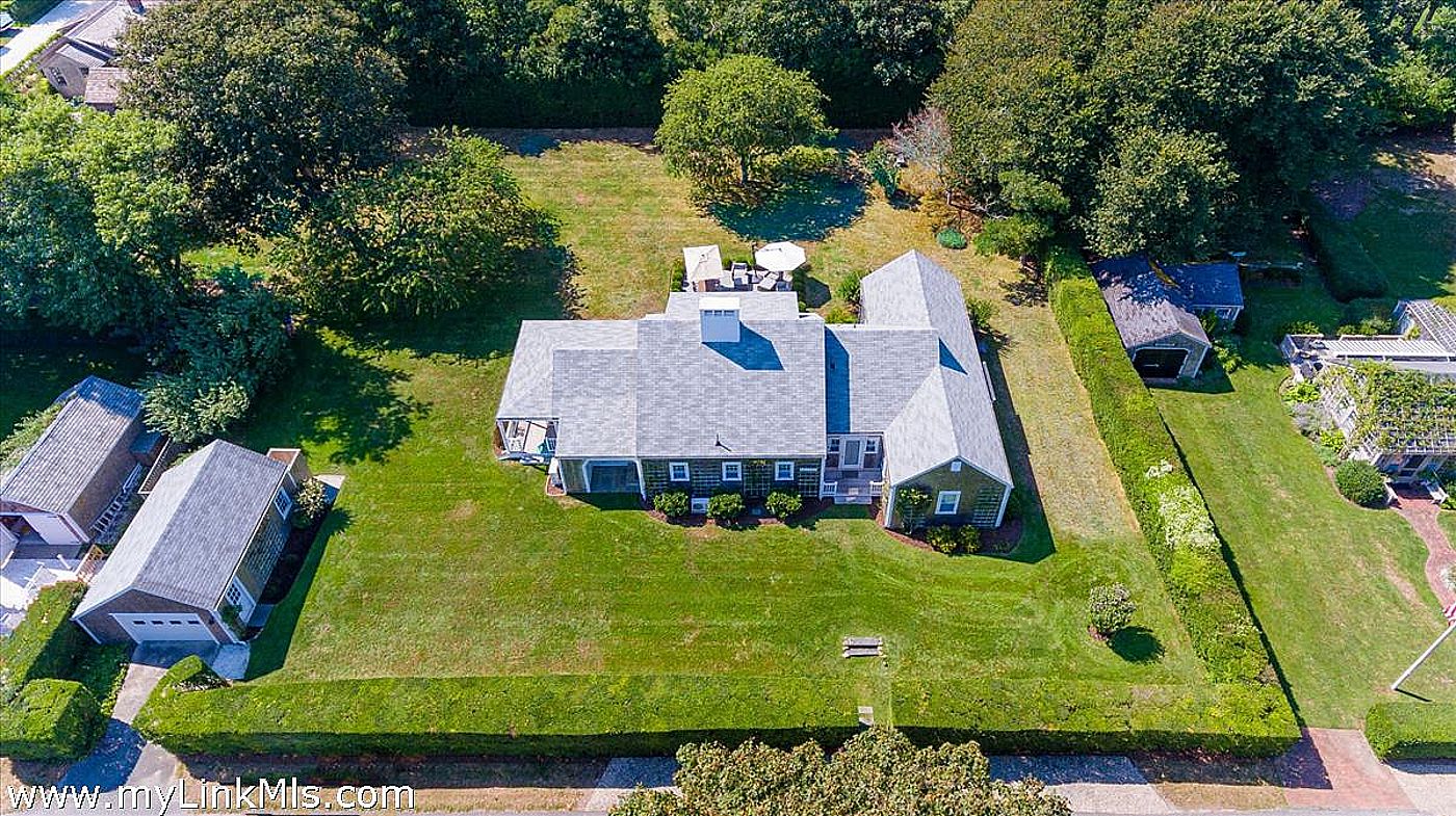 5 McKinley Avenue Nantucket MA