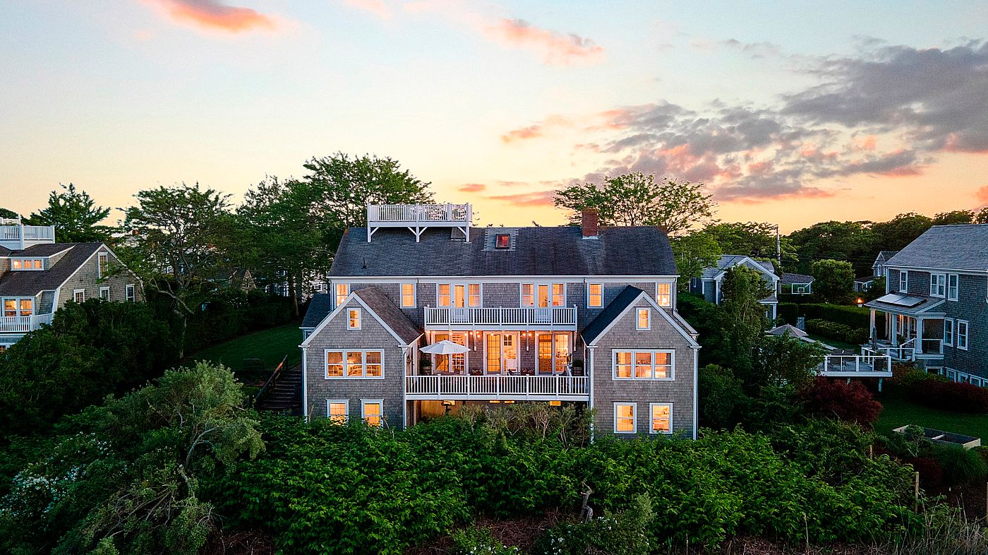 33 Cliff Road Nantucket MA