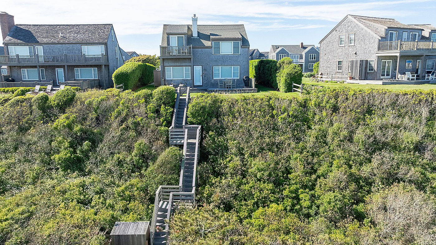 19 Wanoma Way Nantucket MA
