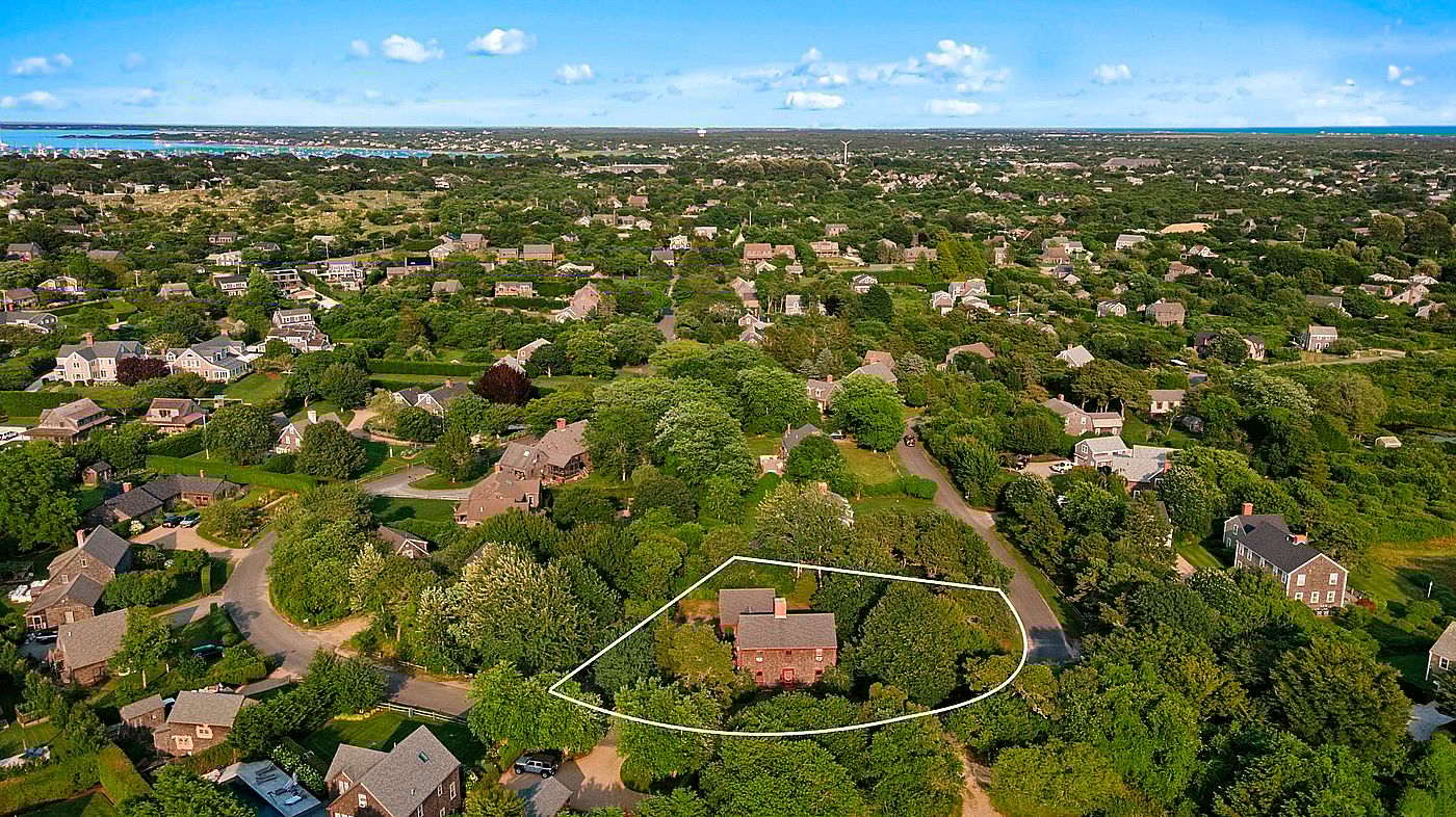 24 Meadow View Drive Nantucket MA