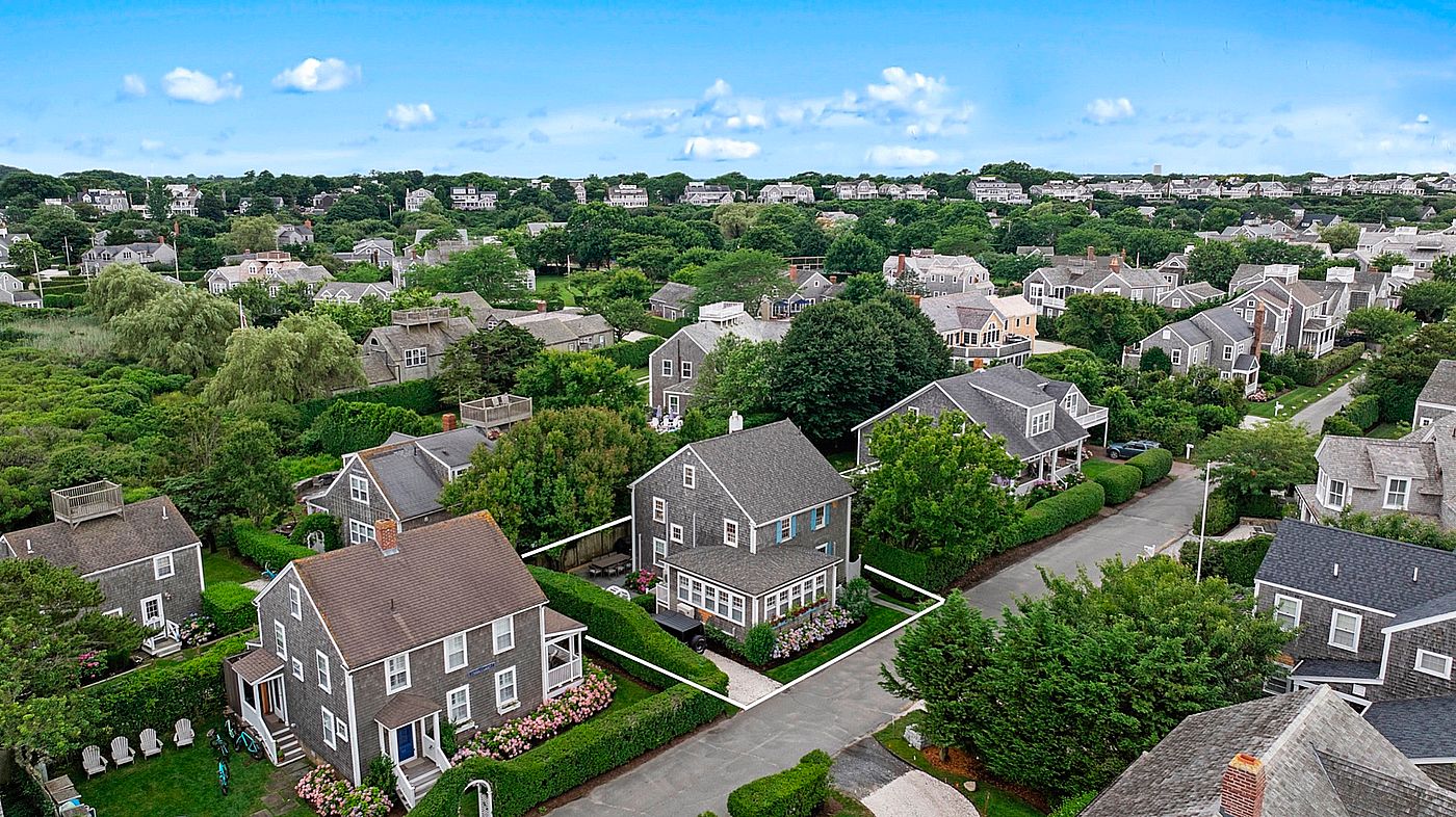 40 Walsh Street Nantucket MA
