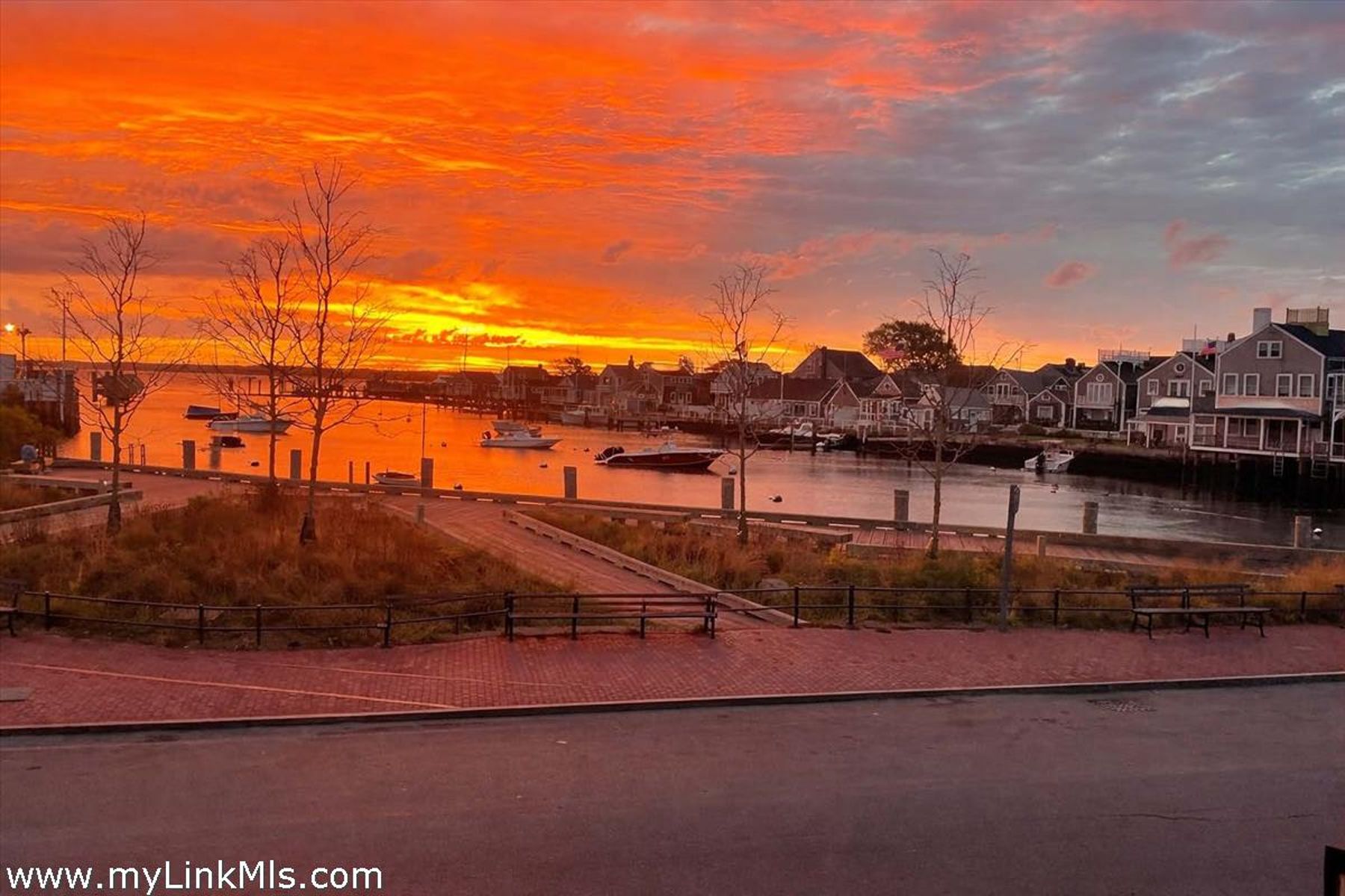 26 Easy Street Unit 2