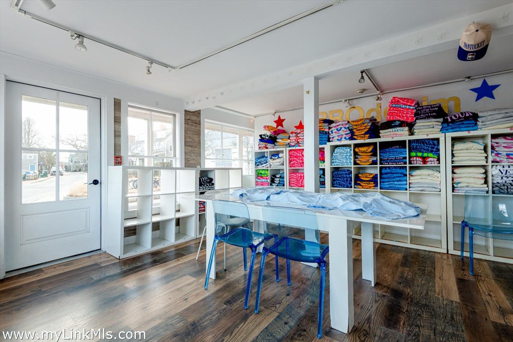 26 Easy Street Unit 2