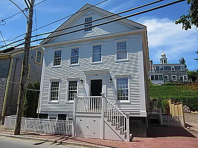 11 R Union Street