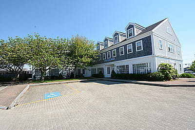 9 Bayberry Court