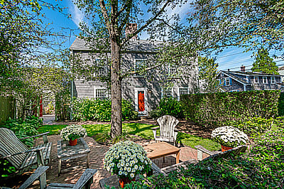 25 Pleasant Street