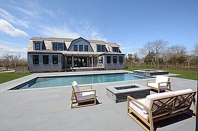 32 Crooked Lane