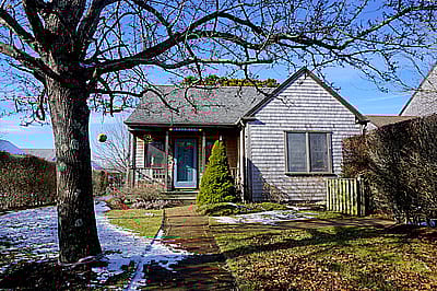 2 Goldfinch Drive