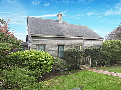 2 Washaman Avenue
