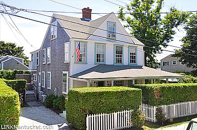 4 Magnolia Avenue