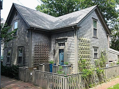 27 Milk Street