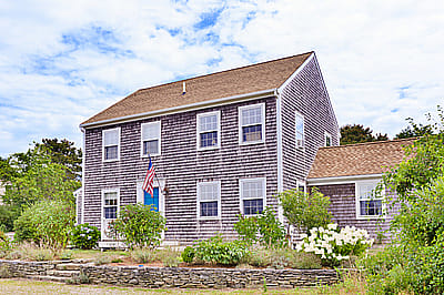 16 Mizzenmast Road
