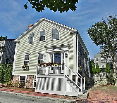 9 Gay Street