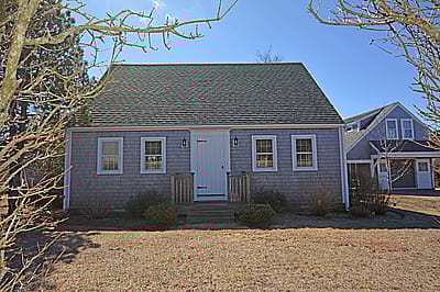 3 Thurstons Way