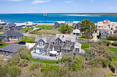 8 Hulbert Avenue